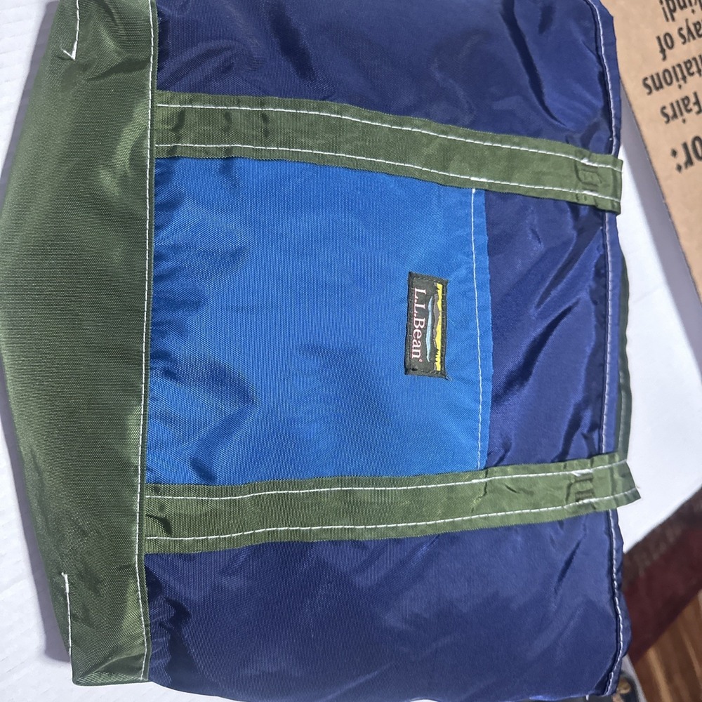 L. L. Bean Lightweight Nylon  Tote Bag Zip Closure
